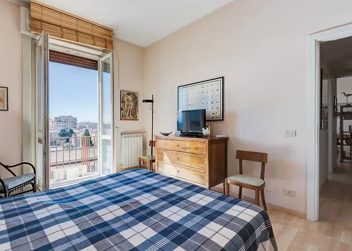 Bright Panorama דירה